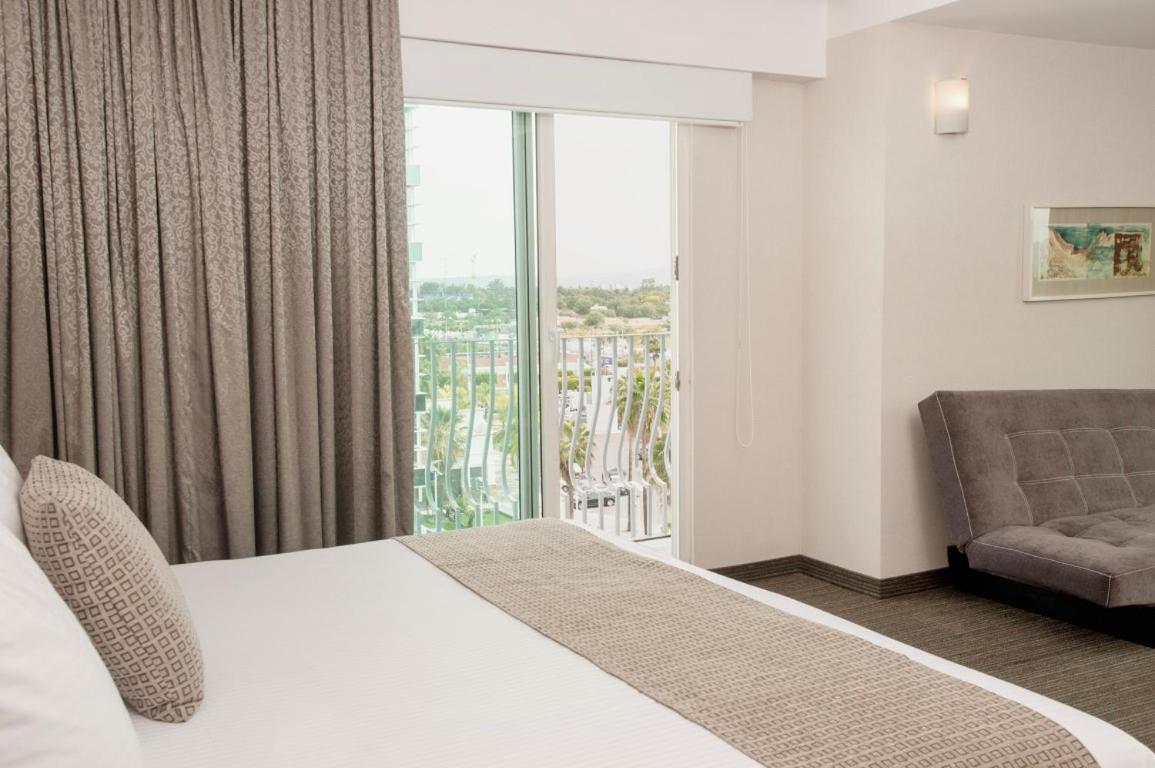 Casa Inn Business Hotel Celaya Экстерьер фото