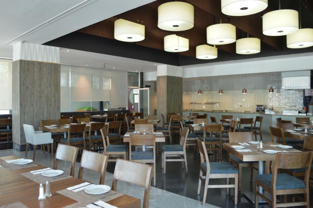 Casa Inn Business Hotel Celaya Экстерьер фото