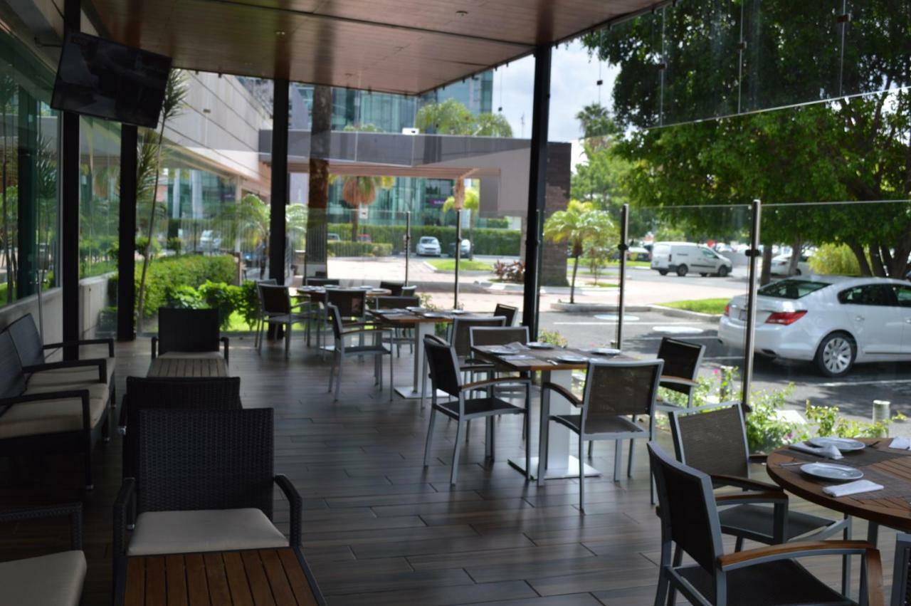 Casa Inn Business Hotel Celaya Экстерьер фото